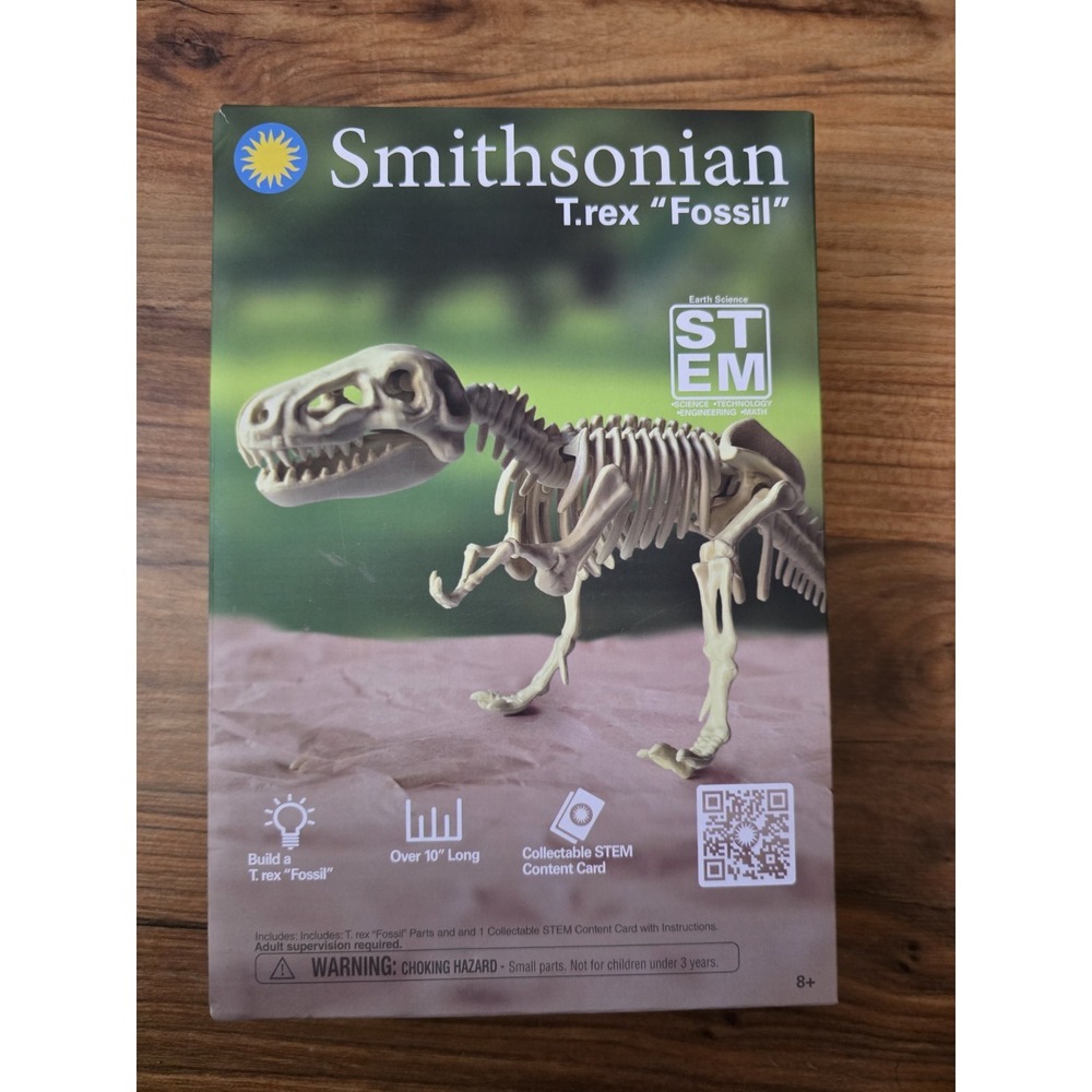 NEW! T Rex (Dinosaur) Fossil Model by Smithsonian, A STEM Toy, Earth Science S29
